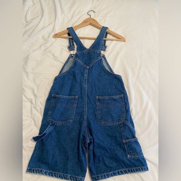 GENUINE GIRL BRAND DENIM OVERALL SHORTS GREAT FOR SUMMER KIDS OR PETITE - Picture 2 of 3